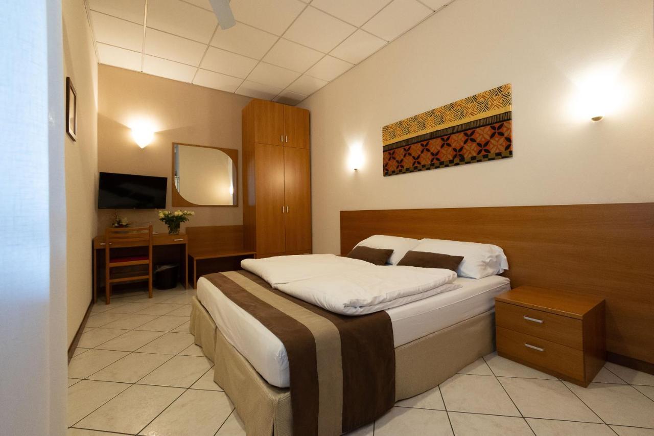 La Mimosa Lazise Hotel Ngoại thất bức ảnh