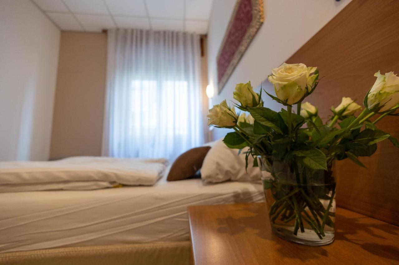 La Mimosa Lazise Hotel Ngoại thất bức ảnh