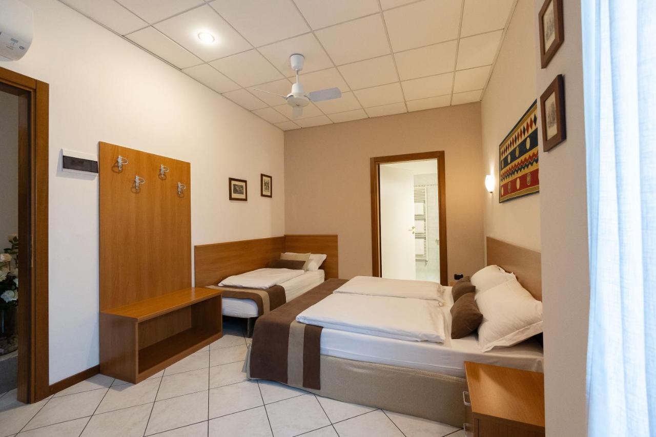 La Mimosa Lazise Hotel Ngoại thất bức ảnh