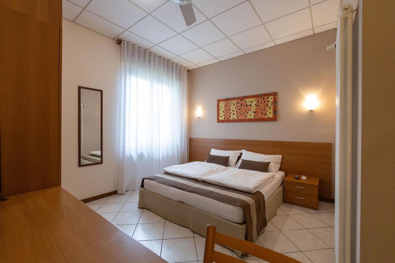 La Mimosa Lazise Hotel Ngoại thất bức ảnh