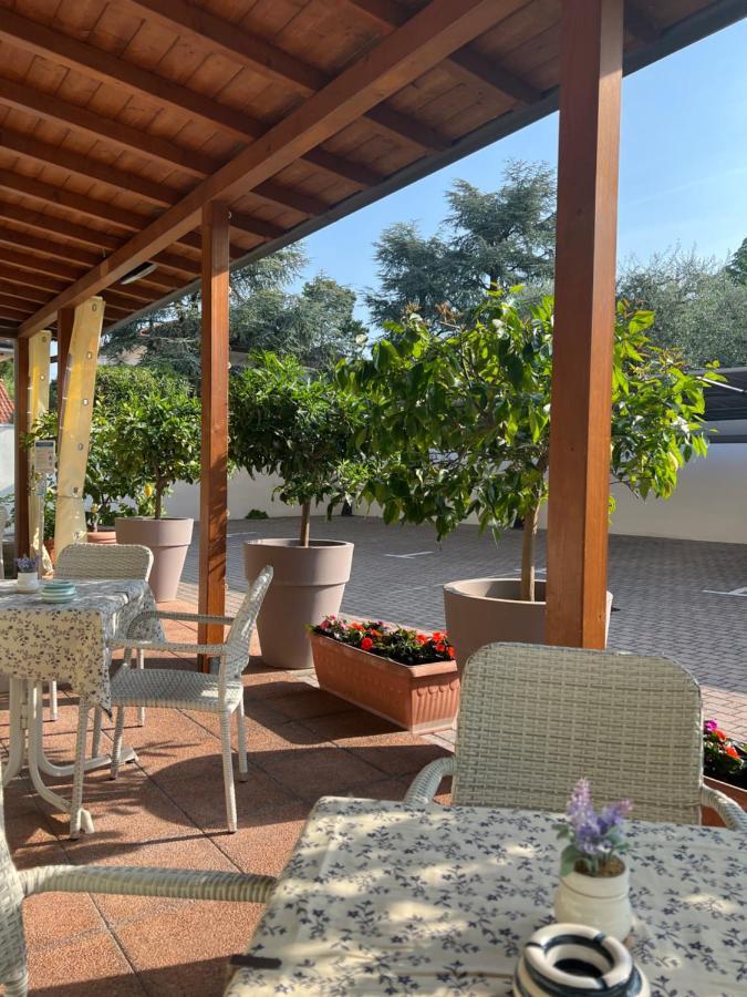 La Mimosa Lazise Hotel Ngoại thất bức ảnh